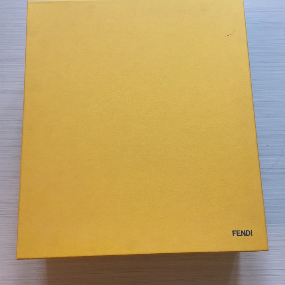 Fendi boots size 7